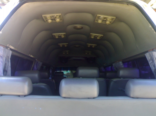 ขายรถตู้หลังคาสูงเครื่อง2800 ปี95สภาพสวยๆพร้อมใช้