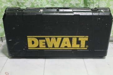เครื่องสกัดคอนกรีต DEWALT รุ่น D25900K 1500w สภาพดีพร้อมใช้ครับ เครื่องสกัดคอนกรีต DEWALT รุ่น D25900K 1500w สภาพดีพร้อมใช้ครับ