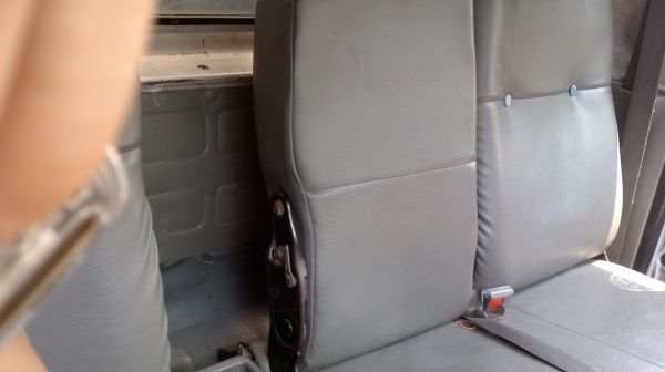 ขาย HINO  FC4J  140 แรง สภาพพร้อมใช้