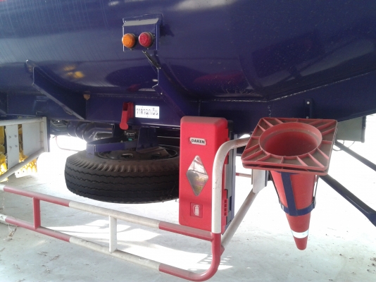 ขายรถกึ่งพ่วง3เพลาบรรทุกน้ำมัน