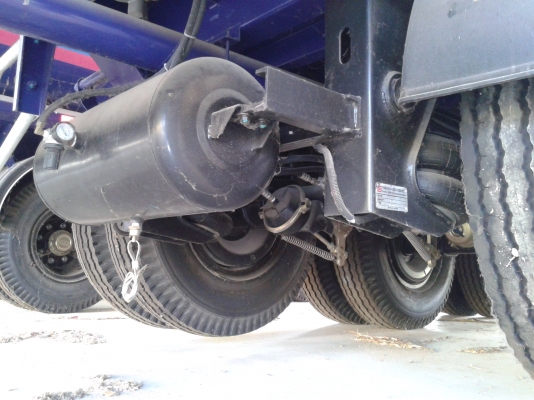 ขายรถกึ่งพ่วง3เพลาบรรทุกน้ำมัน