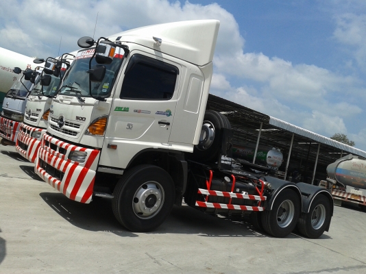 ขายรถกึ่งพ่วง3เพลาบรรทุกน้ำมัน