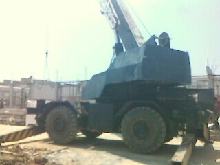 ขายรถเครน 4 ล้อ 20 ตัน Tadano M 2  เอกสารซื้อขาย มีจิ๊ป ยางสวย รถสวยครับ