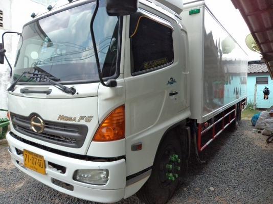 ขายรถ 6 ล้อ HINO Mega FG เครื่อง 220 แรงม้า ตู้เย็นอลูมิเนียม ยาว 7 เมตร รถสวยมาก