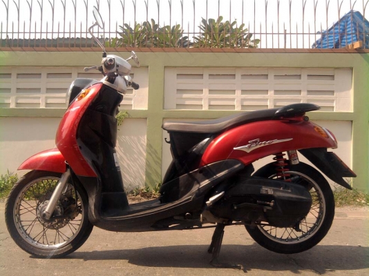 ขออนุญาติขาย Yamaha Fino 115 cc. สีแดงดำ