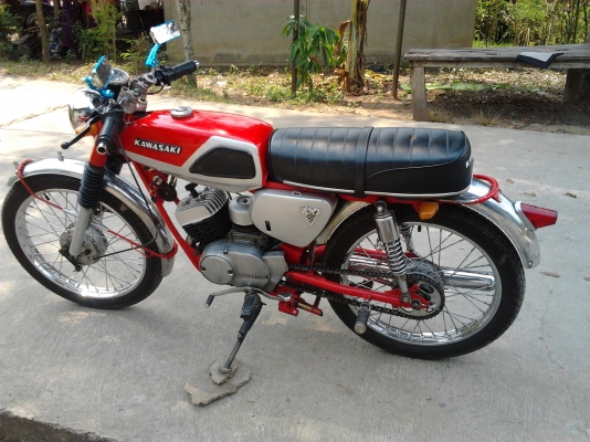 ขาย K 125 สภาพดี เครื่องดี ระบบไฟไช้ได้ ทุกอย่างทะเบียนเต็มพร้อมโอน รถเป็นชื่อผมเอง