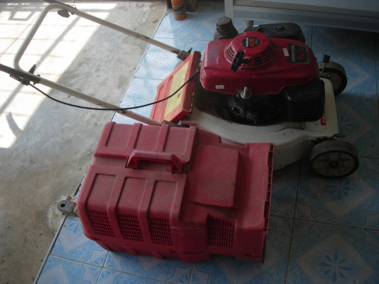 ขายรถเข็นตัดหญ้า Honda 5.5 GX160