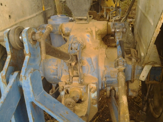 ขายรถแทรกเตอร์ 6610 เสื้อลาย