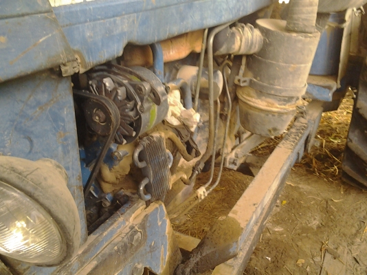 ขายรถแทรกเตอร์ 6610 เสื้อลาย