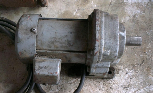 Sell> มอเตอร์เกียร์ ราคาถูกครับ 0.5 แรง มี 2 ตัว ไม่พอใจยินดีคืนเงินครับ นครปฐม