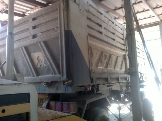 รถฮีโน่ 10 ล้อดั๊ม 260 แรงม้า ปี 46  ( ปลายปี ) ( ขายแม่ลูก )  สนใจติดต่อ 081 - 6079515