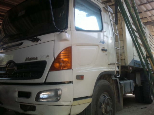 รถฮีโน่ 10 ล้อดั๊ม 260 แรงม้า ปี 46  ( ปลายปี ) ( ขายแม่ลูก )  สนใจติดต่อ 081 - 6079515