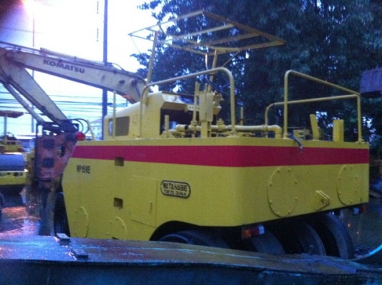 ขายด่วนรถบดล้อยาง7ล้อWATANABE WP15WE พร้อมใช้ เล่มทะเบียน