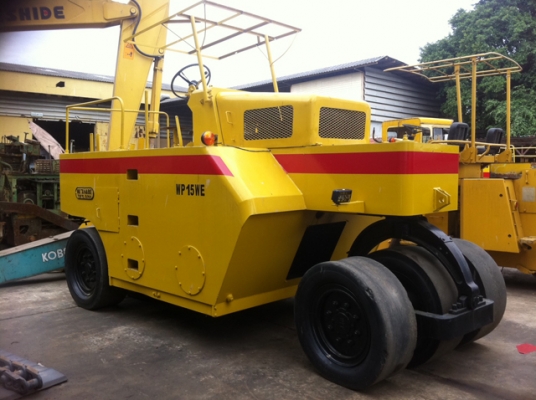 ขายด่วนรถบดล้อยาง7ล้อWATANABE WP15WE พร้อมใช้ เล่มทะเบียน