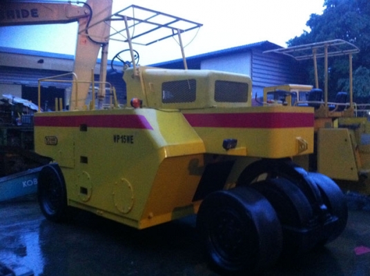 ขายด่วนรถบดล้อยาง7ล้อWATANABE WP15WE พร้อมใช้ เล่มทะเบียน