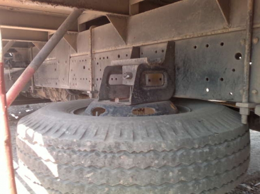 รถอิซูซุ 6 ล้อ รั่ว 175 แรงม้า  ปี 50   สนใจติดต่อ 081 - 6079515