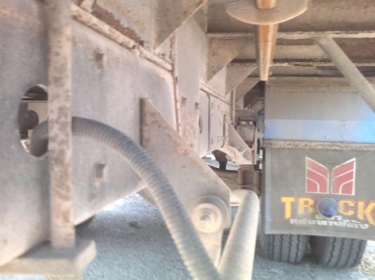 รถอิซูซุ 6 ล้อ รั่ว 175 แรงม้า  ปี 50   สนใจติดต่อ 081 - 6079515