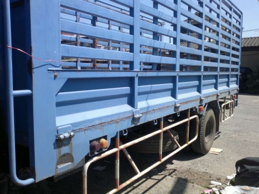 รถอิซูซุ 6 ล้อ รั่ว 175 แรงม้า  ปี 50   สนใจติดต่อ 081 - 6079515