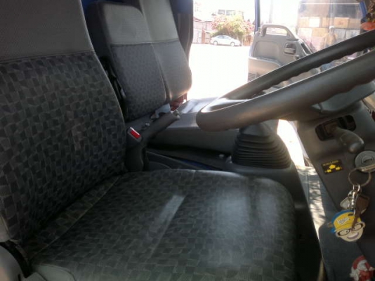 รถอิซูซุ 6 ล้อ รั่ว 175 แรงม้า  ปี 50   สนใจติดต่อ 081 - 6079515