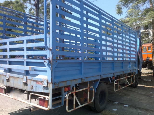 รถอิซูซุ 6 ล้อ รั่ว 175 แรงม้า  ปี 50   สนใจติดต่อ 081 - 6079515