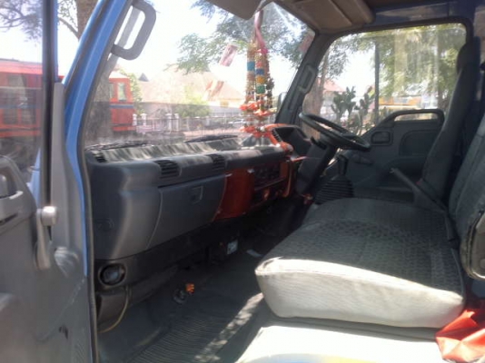 รถอิซูซุ 6 ล้อ รั่ว 175 แรงม้า  ปี 50   สนใจติดต่อ 081 - 6079515