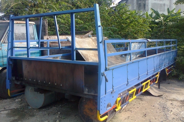 กระบะบรรทุก ISUZU NQR 5.50 เมตร