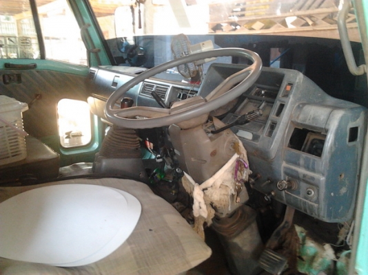 ขาย 6ล้อดั๊ม HINO FC 171A เครื่อง WO4D 117 แรง แห้งจัด ไม่ไอ ไม่หลวม เกียร์ใหญ่ ROCKY175 เข้าง่ายไม่มีหลุด ช่วงล่างคัสซีดี ไม่บวมไม่ผุ Fหลัง กระบะ 3.5ม. สวยไม่มีผุ ยาง 8.25 ขอบ16 หัวบาง ไม่ผุ ภายในดี คอนโซลครบ  พร้อมใช้ พร้อมลุยงาน  ราคาต่อรองได้ครับ