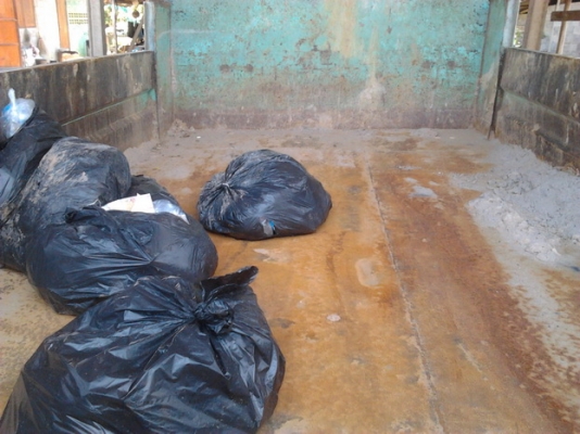 ขาย 6ล้อดั๊ม HINO FC 171A เครื่อง WO4D 117 แรง แห้งจัด ไม่ไอ ไม่หลวม เกียร์ใหญ่ ROCKY175 เข้าง่ายไม่มีหลุด ช่วงล่างคัสซีดี ไม่บวมไม่ผุ Fหลัง กระบะ 3.5ม. สวยไม่มีผุ ยาง 8.25 ขอบ16 หัวบาง ไม่ผุ ภายในดี คอนโซลครบ  พร้อมใช้ พร้อมลุยงาน  ราคาต่อรองได้ครับ