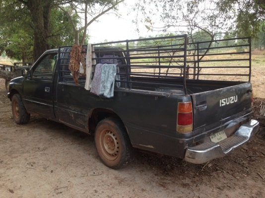 ***ขายแล้วครับขอบคุณ Truck2hand ขาย กระบะมังกรทองตอนเดียว ISUZU SPARK EX ปี35/92 เครื่องเดิมมังกรทอง2.5 90HP แห้ง แรง ประหยัด ช่วงล่างดี คัสซีดี ไม่ส่ายไม่เลื้อย ยาง พอใช้ กระบะมีผุนิดๆ สีดี อยากสวยต้องเก็บ หน้า-หลังเดิม ไม่เคยชนหนัก พ.ธรรมดา ไม่แอร์ หัวบ