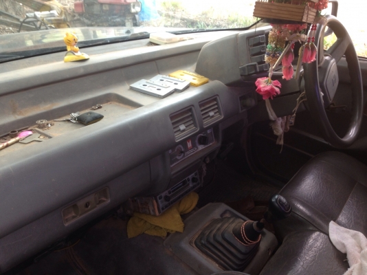 ***ขายแล้วครับขอบคุณ Truck2hand ขาย กระบะมังกรทองตอนเดียว ISUZU SPARK EX ปี35/92 เครื่องเดิมมังกรทอง2.5 90HP แห้ง แรง ประหยัด ช่วงล่างดี คัสซีดี ไม่ส่ายไม่เลื้อย ยาง พอใช้ กระบะมีผุนิดๆ สีดี อยากสวยต้องเก็บ หน้า-หลังเดิม ไม่เคยชนหนัก พ.ธรรมดา ไม่แอร์ หัวบ