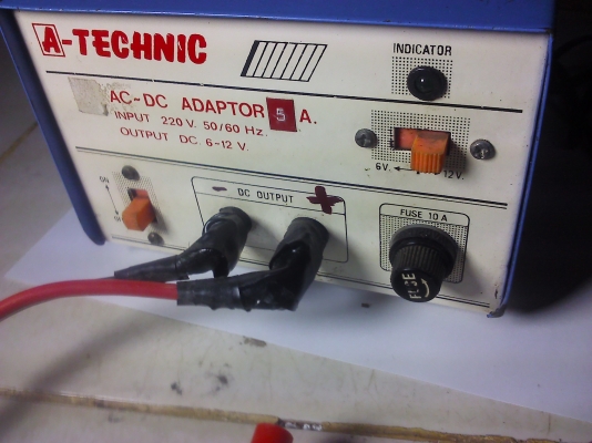 หม้อแปลงไฟขนาด 5 A. 6-12V สามารถชาร์ตแบตเตอรี่ได้หรือเป็นแหล่งจ่ายได้