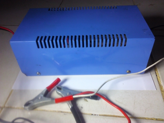 หม้อแปลงไฟขนาด 5 A. 6-12V สามารถชาร์ตแบตเตอรี่ได้หรือเป็นแหล่งจ่ายได้