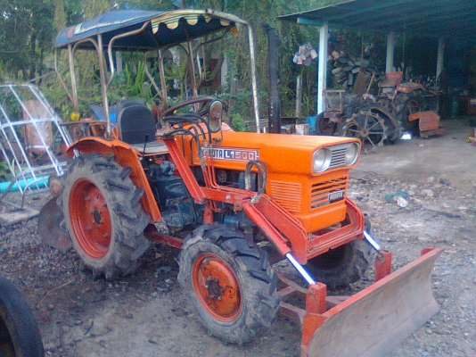 สวยจริงๆนะแม่ย่านาง L1500 ระบบ 4WD + ใบดันหน้า + ผานบุก