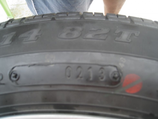 ขายกะทะล้อ toyota vios 14" 4/100 +ฝาครอบ+ยางปี13( 081-3747940 )