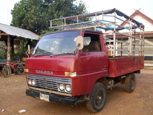 รถบรรทุกพร้อมใช้