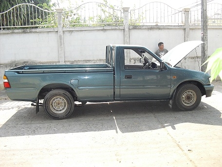 ขาย อีซูซุ ดราก้อนตอนเดียว 2.5 สวยสวยครับ