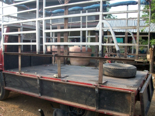 รถบรรทุกพร้อมใช้