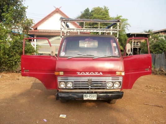 รถบรรทุกพร้อมใช้