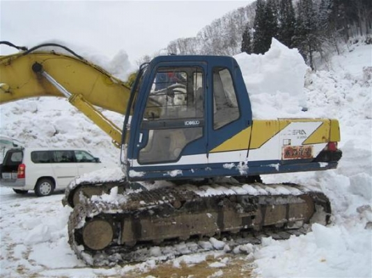 ขายรถแบคโฮ KOBELCO SK200-1 YN03-08478