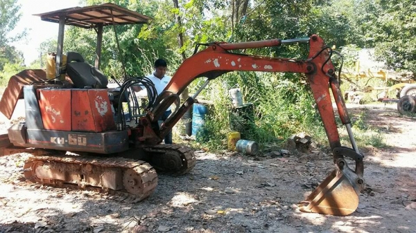 KUBOTA KH 60 KUBOTA KH 60