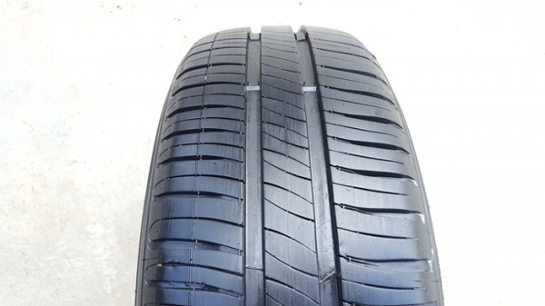 ขายยาง185/65/14 ปี 14  MICHERLIN XM2  2 เส้น