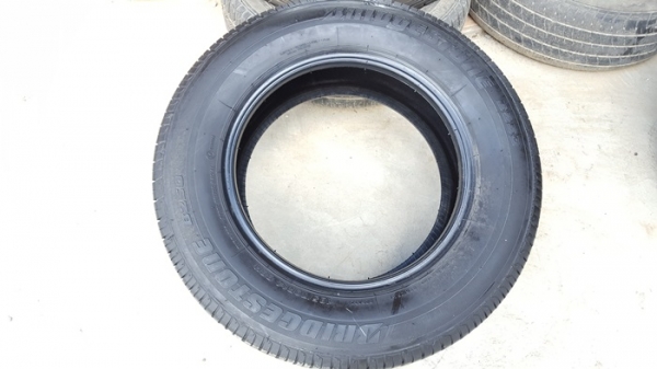 ขายยาง185/70/14 ปี 14  BRIDGESTONE  2 เส้น