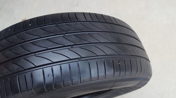 ขายยาง195/60/15 ปี14/3เส้น+ปี13/1เส้น MICHERLIN 3ST 2 เส้น