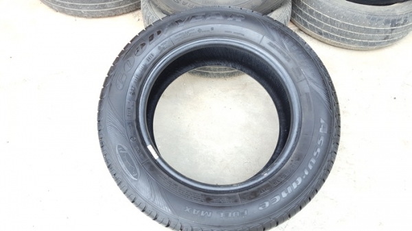 ขายยาง195/65/15 ปี 3915 GOODYEAR 2 เส้น