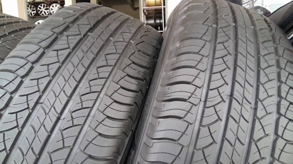 ขายล้อแม็กป้ายแดง fortuner 18" ยางปี16 สนใจติดต่อ ร้าน ก.เจริญการยางครับ 081-3747940 ขายล้อแม็กป้ายแดง fortuner 18" ยางปี16 สนใจติดต่อ ร้าน ก.เจริญการยางครับ 081-3747940