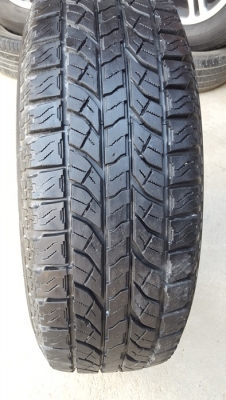 ขายยาง225/70/15 ปี 13 YOKOHAMA 2 เส้น