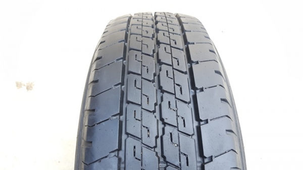 ายยา215/70/15 ปี 15 DUNLOP LT36 4 เส้น