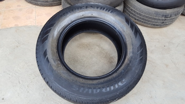 ขายยาง215/70/15 ปี 15 BRIDGESTONE R611 4 เส้น