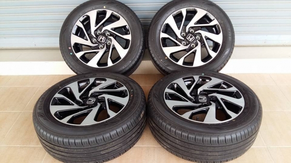 ขายล้อแม็กป้ายแดง civic fc 16" ยางปี16 สนใจติดต่อ ร้าน ก.เจริญการยางครับ 081-3747940 ขายล้อแม็กป้ายแดง civic fc 16" ยางปี16 สนใจติดต่อ ร้าน ก.เจริญการยางครับ 081-3747940