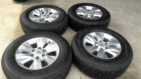 ขายล้อแม็ก Revo 17" สนใจติดต่อ ร้าน ก.เจริญการยางครับ 081-3747940 ขายล้อแม็ก Revo 17" สนใจติดต่อ ร้าน ก.เจริญการยางครับ 081-3747940